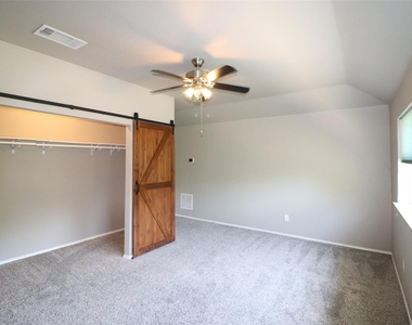7901 Stonehaven Lane - Photo Thumbnail 20