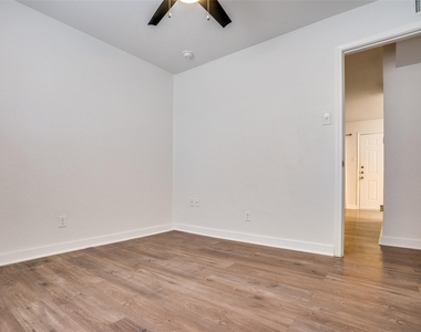 4927 San Jacinto Street - Photo Thumbnail 5