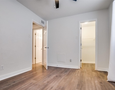4927 San Jacinto Street - Photo Thumbnail 6