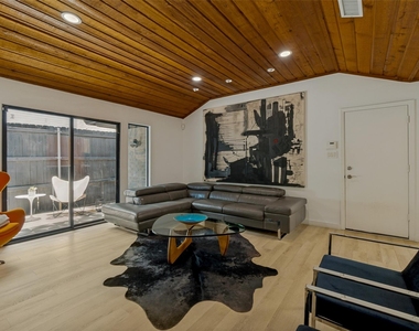 6418 Covecreek Place - Photo Thumbnail 14