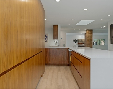 6418 Covecreek Place - Photo Thumbnail 10