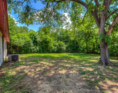 820 Collin Drive - Photo Thumbnail 18