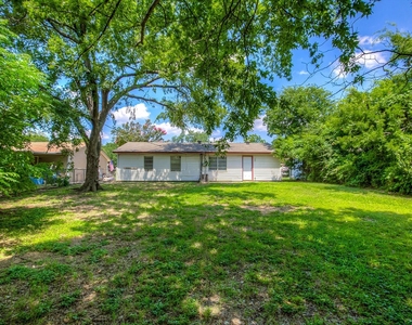 820 Collin Drive - Photo Thumbnail 19