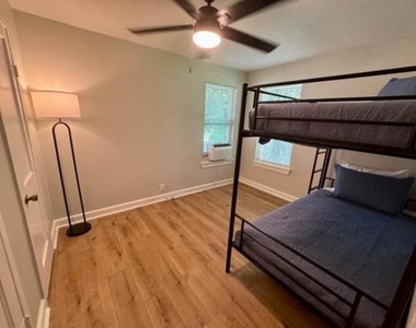1210 Hogan Lane - Photo Thumbnail 11