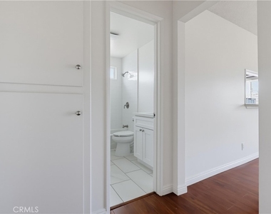 408 N Electric - Photo Thumbnail 8