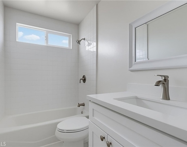 408 N Electric - Photo Thumbnail 9
