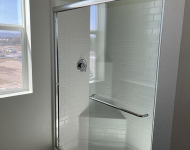 633 Winchester Drive - Photo Thumbnail 30