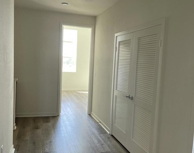 633 Winchester Drive - Photo Thumbnail 32