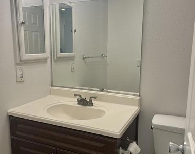 2758 Bolker Drive - Photo Thumbnail 6
