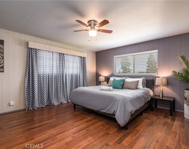 17958 Nearbank - Photo Thumbnail 15