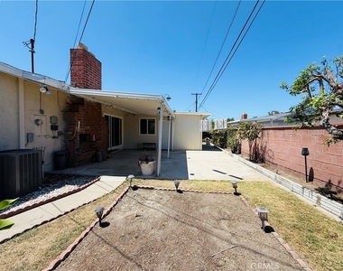 1525 W Houston Avenue - Photo Thumbnail 13