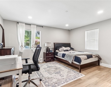 21235 Lopez Street - Photo Thumbnail 7
