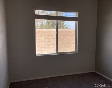 2446 Lugar Hermoso Court - Photo Thumbnail 14