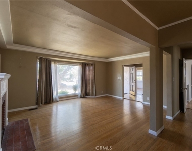 3907 Edgehill Drive - Photo Thumbnail 35