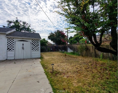 3907 Edgehill Drive - Photo Thumbnail 50