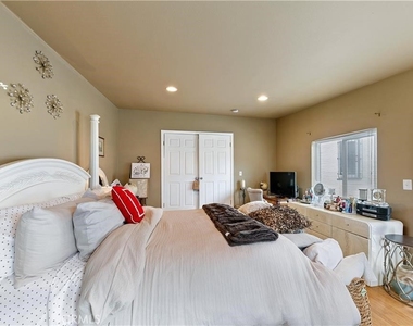3907 Edgehill Drive - Photo Thumbnail 9