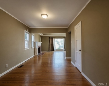 3907 Edgehill Drive - Photo Thumbnail 34