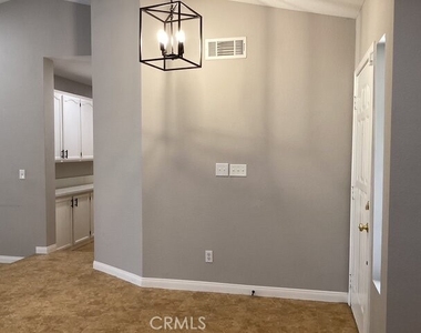 3223 Angeleno Place - Photo Thumbnail 2