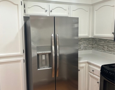 3380 Holly Grove Street - Photo Thumbnail 5