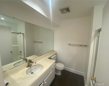 3380 Holly Grove Street - Photo Thumbnail 7