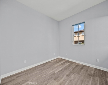 20752 Spruce - Photo Thumbnail 4