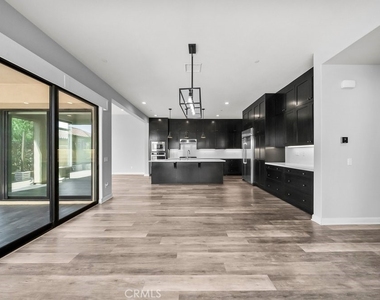 20752 Spruce - Photo Thumbnail 15