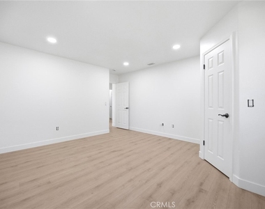 5009 Shaman Court - Photo Thumbnail 30