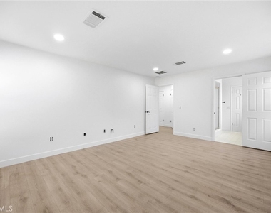 5009 Shaman Court - Photo Thumbnail 22