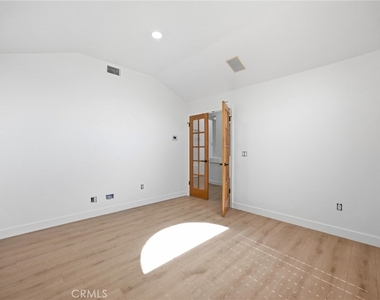 5009 Shaman Court - Photo Thumbnail 7