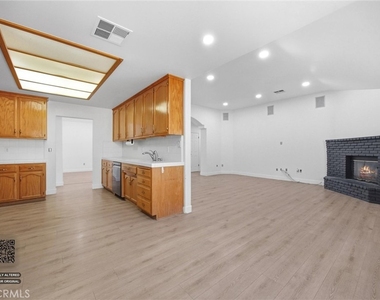 5009 Shaman Court - Photo Thumbnail 15