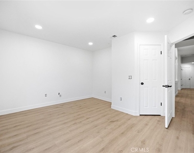 5009 Shaman Court - Photo Thumbnail 27