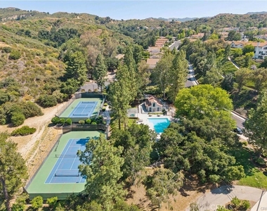 23491 Thornewood - Photo Thumbnail 31
