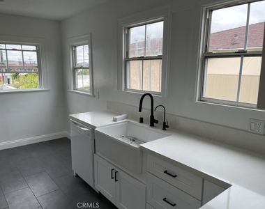 4467 Victoria Park - Photo Thumbnail 5