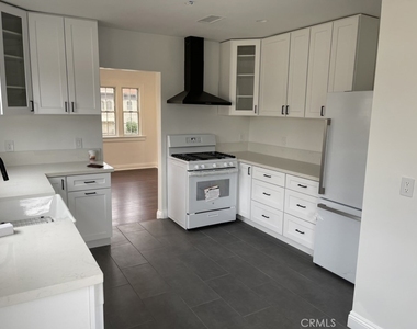 4467 Victoria Park - Photo Thumbnail 6