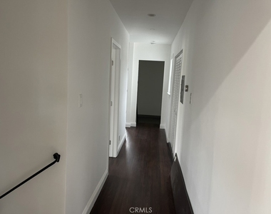 4467 Victoria Park - Photo Thumbnail 13