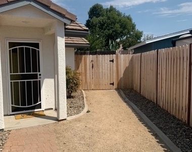 1720 Stillwater Court - Photo Thumbnail 9