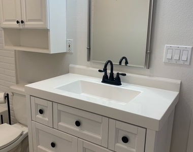 1720 Stillwater Court - Photo Thumbnail 14
