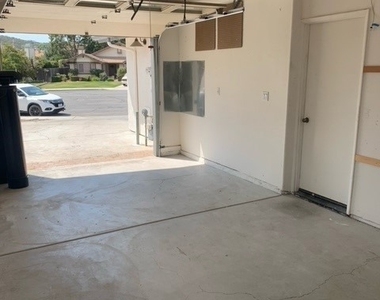 1720 Stillwater Court - Photo Thumbnail 10