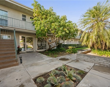 3649 Emerald Street - Photo Thumbnail 2