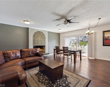 3649 Emerald Street - Photo Thumbnail 3