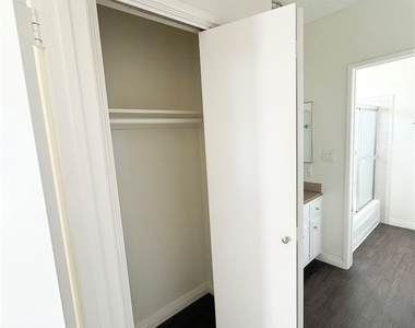 3649 Emerald Street - Photo Thumbnail 16