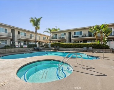 3649 Emerald Street - Photo Thumbnail 23