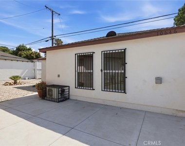 10646 S Wilton Place - Photo Thumbnail 33