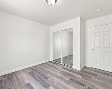 10646 S Wilton Place - Photo Thumbnail 25