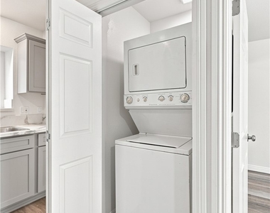 10646 S Wilton Place - Photo Thumbnail 19