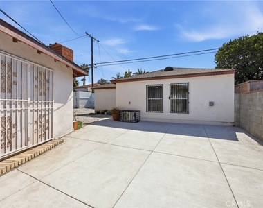 10646 S Wilton Place - Photo Thumbnail 34