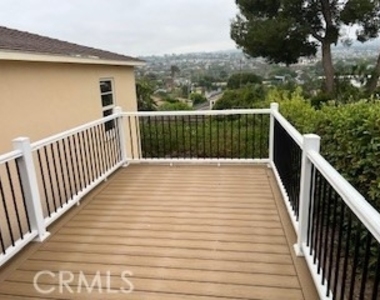 1060 Avenue D - Photo Thumbnail 8