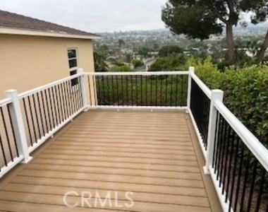 1060 Avenue D - Photo Thumbnail 9