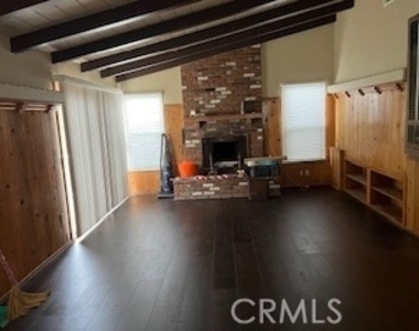 1060 Avenue D - Photo Thumbnail 11