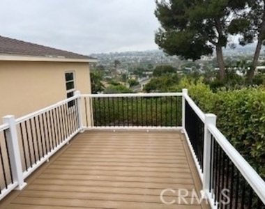 1060 Avenue D - Photo Thumbnail 10